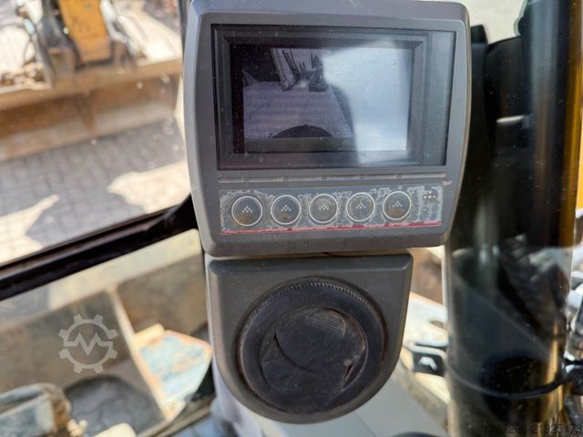 Excavadora de cadenas CATERPILLAR 311FLRR / 2015 BJ / 6.390 H / Deutsche Maschine