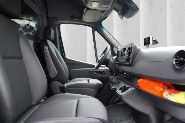 ואן גבוה-גג Mercedes-Benz Sprinter 517 CDI Hochdach