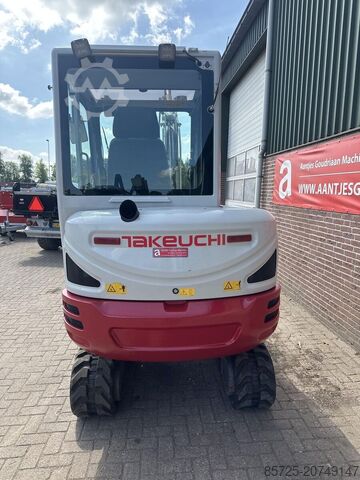 Minigrävare Takeuchi Kraan TB230 - Gebruikt