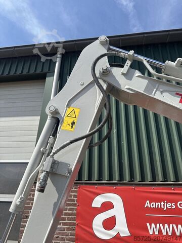 Minigrävare Takeuchi Kraan TB230 - Gebruikt