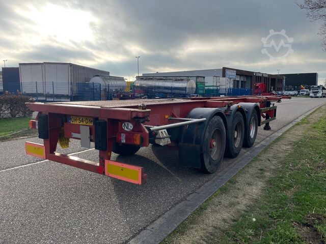 Prevoz zabojnikov Schmitz SCF 24 Chassis / 20-2x20-30-40 FT / SAF Axles /...