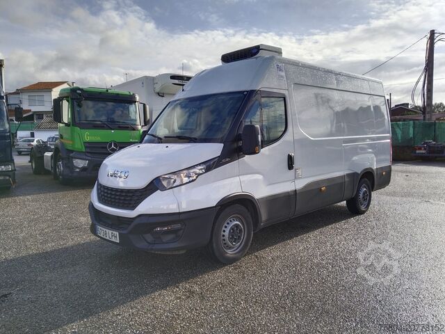 冷蔵バン Iveco Daily 35
