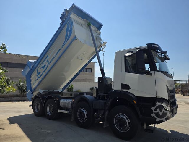 самосвал Iveco TWAY 540