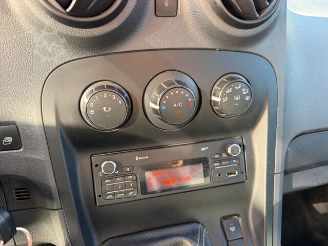 Furgon panel MERCEDES-BENZ Citan 111 CDI Klima Lang AHK