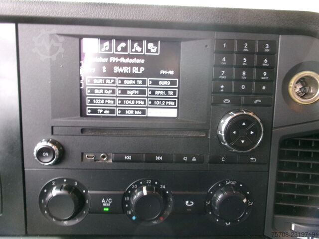 Camión de bebidas MERCEDES-BENZ 2530 L Antos*7,4m Schwenkwand*NLA*2 to LBW*AHK