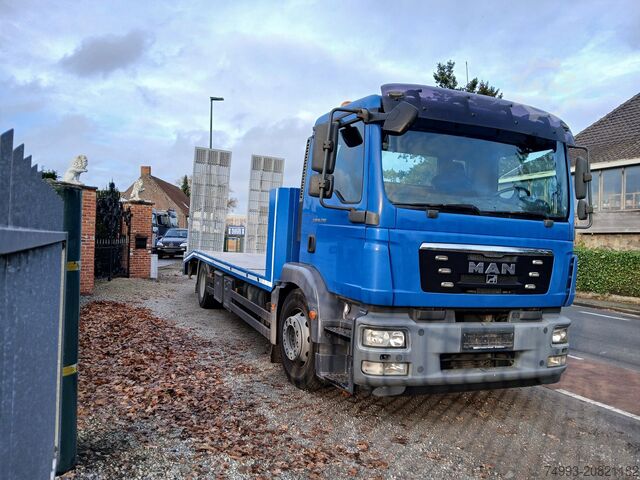 Įvažiuojantis sunkvežimis MAN TGM 18.290