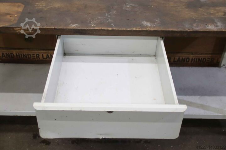Workbench with vice unbekannt 2000/720/ H940 mm