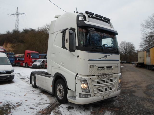 Standardni tegljač VOLVO FH 460 XL/ VOLLSPOILER
