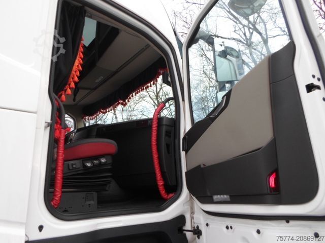 Standardni tegljač VOLVO FH 460 XL/ VOLLSPOILER