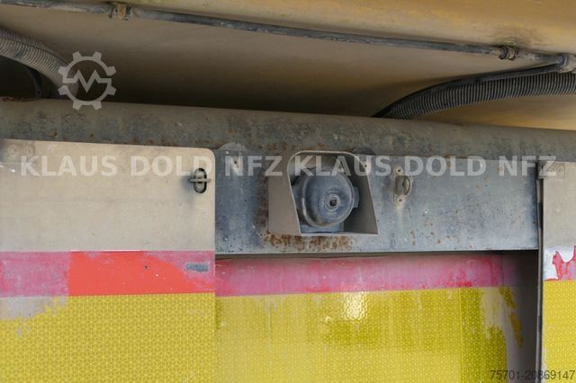 Kipper Auflieger SCHWARZMÜLLER SM Kippmulde Plane SAF-Achsen Kamera