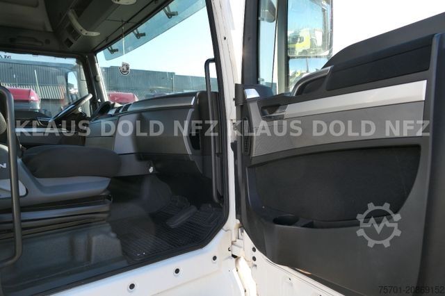 Camión plataforma con toldo MAN TGX 18.400 Retarder Komplettzug mit Anhänger