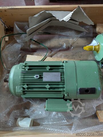 Drehstrommotor SEW-EURODRIVE DRE132S4BE5/FI112M