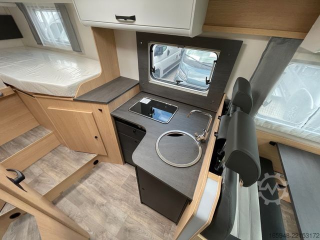 Halvintegrerad husbil SUNLIGHT T 67 S Adventure Edition | Automatik, Hubbett