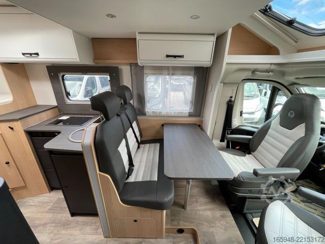Halvintegrerad husbil SUNLIGHT T 67 S Adventure Edition | Automatik, Hubbett