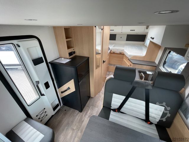 Halvintegrerad husbil SUNLIGHT T 67 S Adventure Edition | Automatik, Hubbett