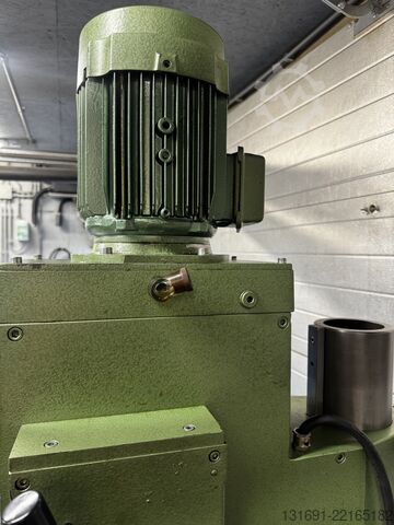 Máy khoan trụ Solberga GM 1735 Solberga GM1735