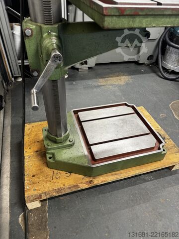 Máy khoan trụ Solberga GM 1735 Solberga GM1735