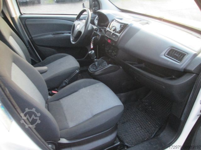 Chladiareň dodávka FIAT Doblo 1.6*Maxi-Carrier Tiefkühler*Euro5*