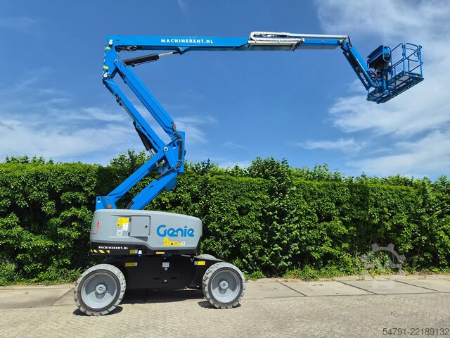 Plate-forme de travail télescopique articulée Genie Z-60 FE