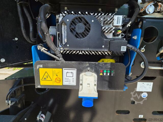 Plate-forme de travail télescopique articulée Genie Z-60 FE