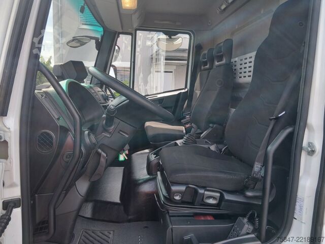 Skåpbil Iveco EuroCargo ML 75 E 19/P LBW Türe im Koffe
