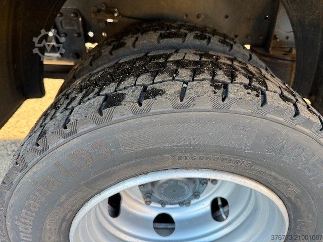 รถบรรทุกพื้นเรียบพร้อมผ้าใบคลุม MAN TGL 8.220 4x2 BL ¤6D 8,6to. Schalter A/C LBW