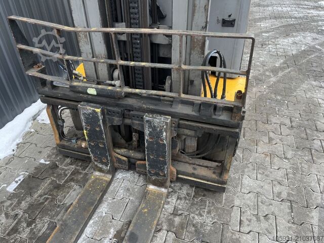 Carrello elevatore elettrico a 4 ruote Jungheinrich EFGS30