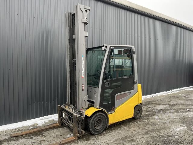 Carrello elevatore elettrico a 4 ruote Jungheinrich EFG425k