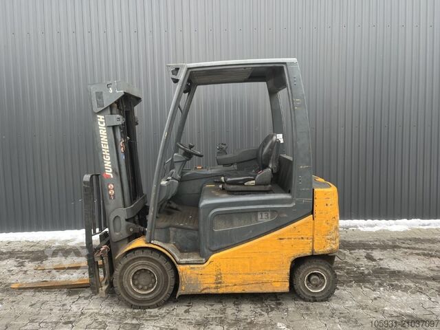 Carrello elevatore elettrico a 4 ruote Jungheinrich EFG425k