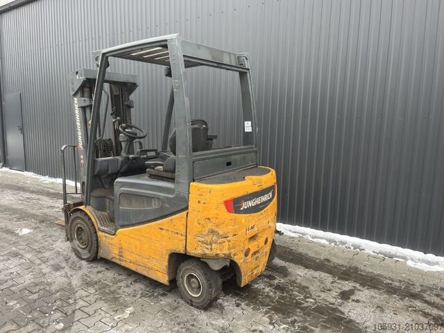 Carrello elevatore elettrico a 4 ruote Jungheinrich EFG425k