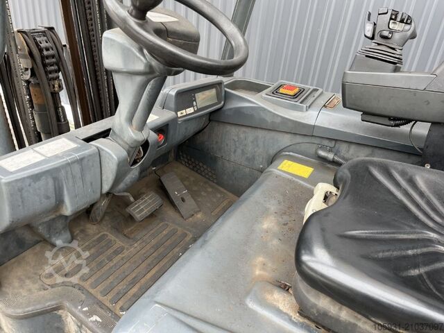 Carrello elevatore elettrico a 4 ruote Jungheinrich EFG425k