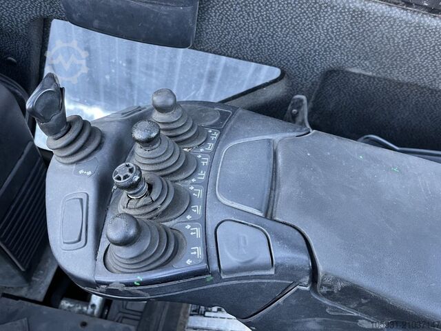 LPG Forklifts Linde H35T-02