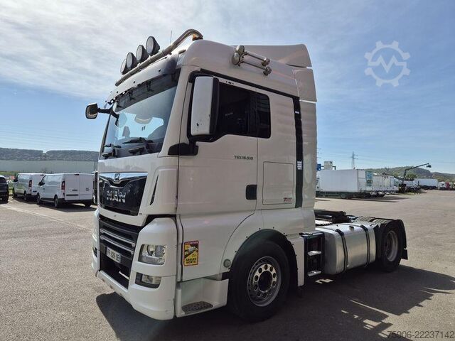 Standard tractor unit MAN TGX