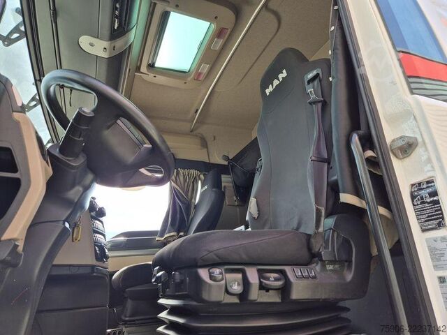 Standard tractor unit MAN TGX