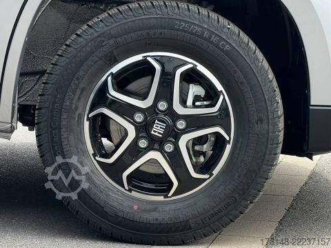 Autocaravana semi-integrada Carado VAN V347 pro +