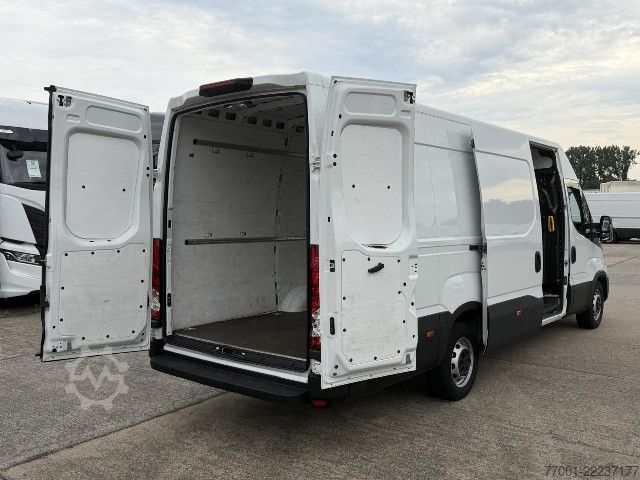 Hög tak skåpbil IVECO 35S16 V aktuelles Modell / MAXI