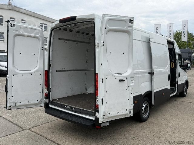 Skåpbil IVECO 35S16 V