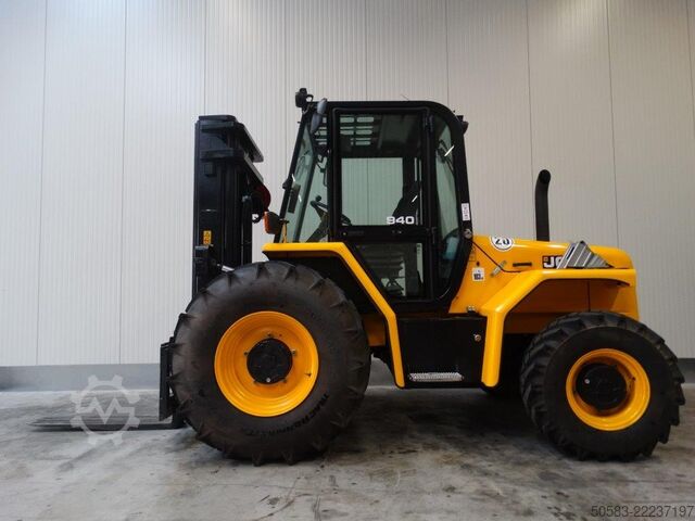 অফ-রোড ফর্কলিফ্ট JCB 940-4 T4 - TRIPLEX