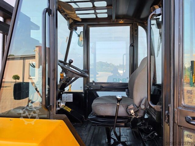 Empilhadeira todo-o-terreno JCB 940-4 T4 - TRIPLEX