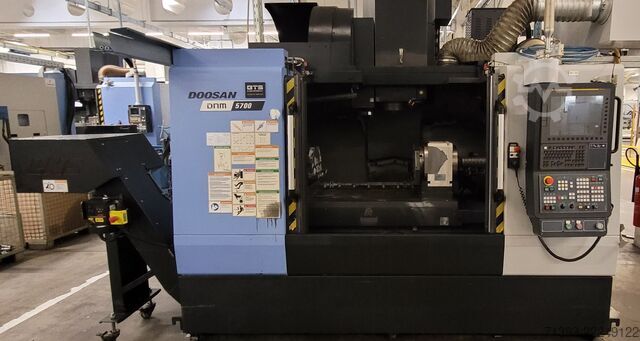 Bearbeitungszentrum DOOSAN DNM 5700