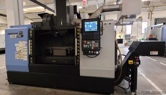 যন্ত্রপাতি কেন্দ্র DOOSAN DNM 6700L