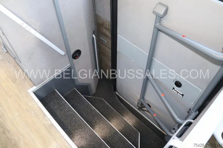 Autobus Van Hool EX 16 M/LIIFT