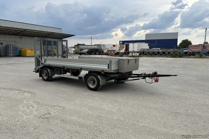 Anhänger mit Pritsche & Plane  PHT 6000 Brücke / Swiss-Vehicle