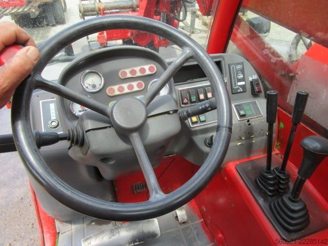 कठोर टेलीहैंडलर Manitou MT 620 mit Palettengabel (6m - 2 Ton.)