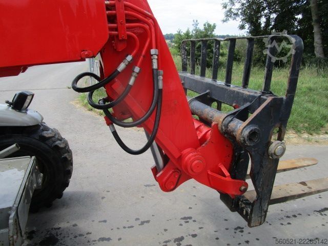 कठोर टेलीहैंडलर Manitou MT 620 mit Palettengabel (6m - 2 Ton.)