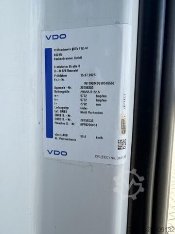 Volume tractor unit MERCEDES-BENZ 1845 LOW-DECK, RETARDER VOLLLUFT/  FULL AIR MIRRORCAM