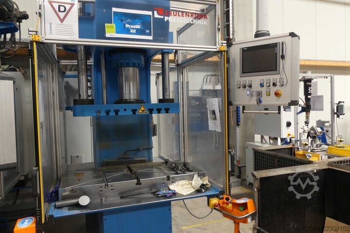ZEULENRODA hydraulic single-column press ZEULENRODA PRESSTECHNIK PYE 100 F