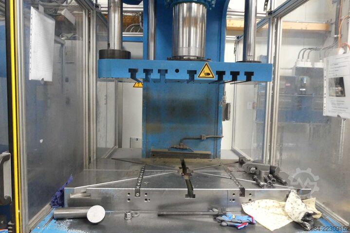ZEULENRODA hydraulic single-column press ZEULENRODA PRESSTECHNIK PYE 100 F