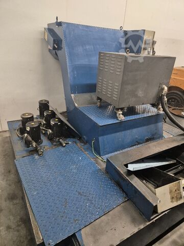 Işleme merkezi Matsuura MAM 72 - 25V