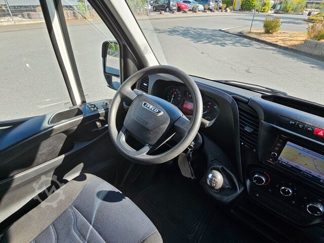 Aukštas mikroautobusas IVECO Daily 35-120 Kastenwagen - L2H2 - Klima - Navi